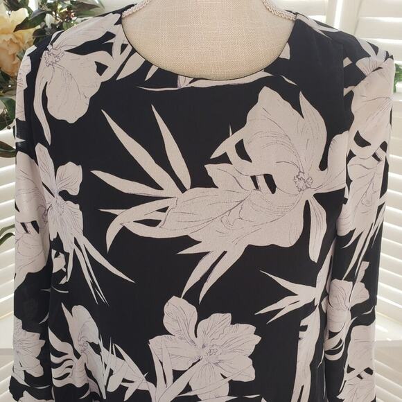SHOW ME YOUR MUMU BLACK WHITE FLORAL DRESS SIZE SM - Picture 1 of 7